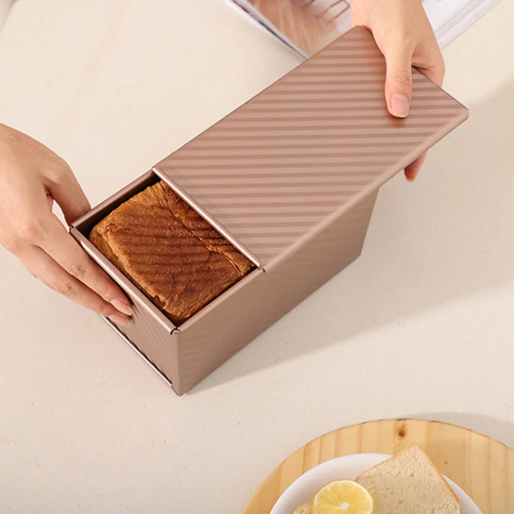 Non-Stick Bread Baking Pan with Lid (8.5 in)