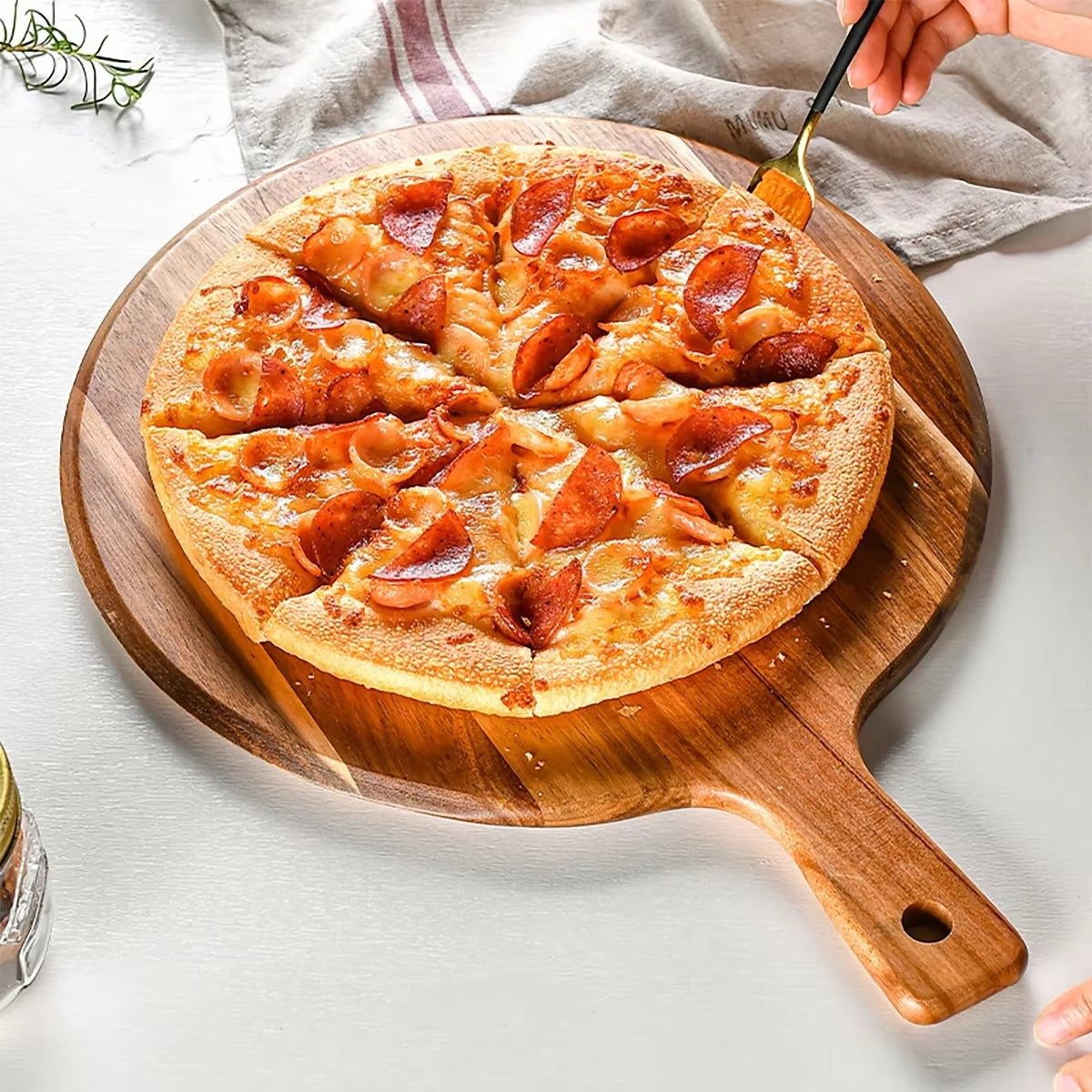 Circular Acacia Wooden Cutting Board